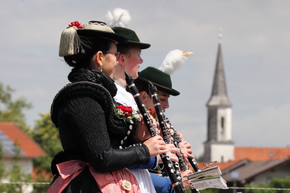 2025-05_Trachtenfest_in_Baiernrain/01-musiker.JPG
